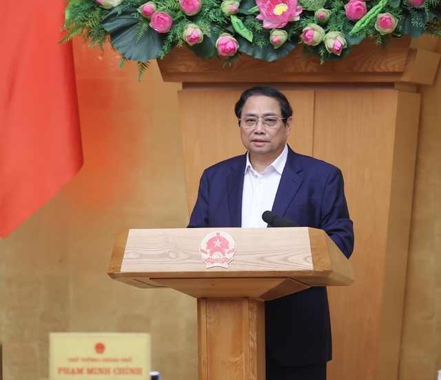 Prime Minister Pham Minh Chinh chairs the Government's special meeting on law-making in March