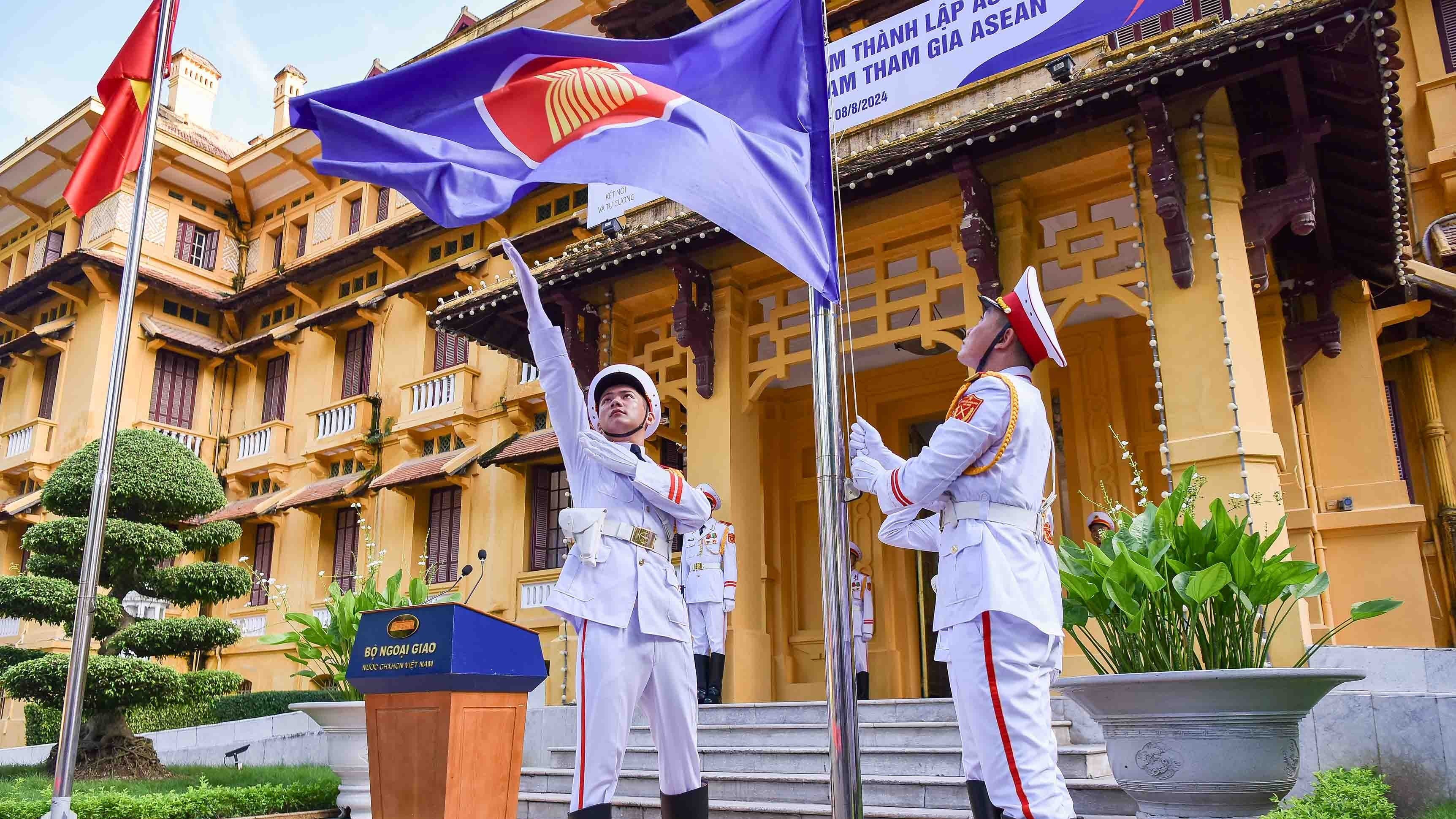 Đổi mới để bay cao, sáng tạo để vươn xa, hội nhập để phát triển