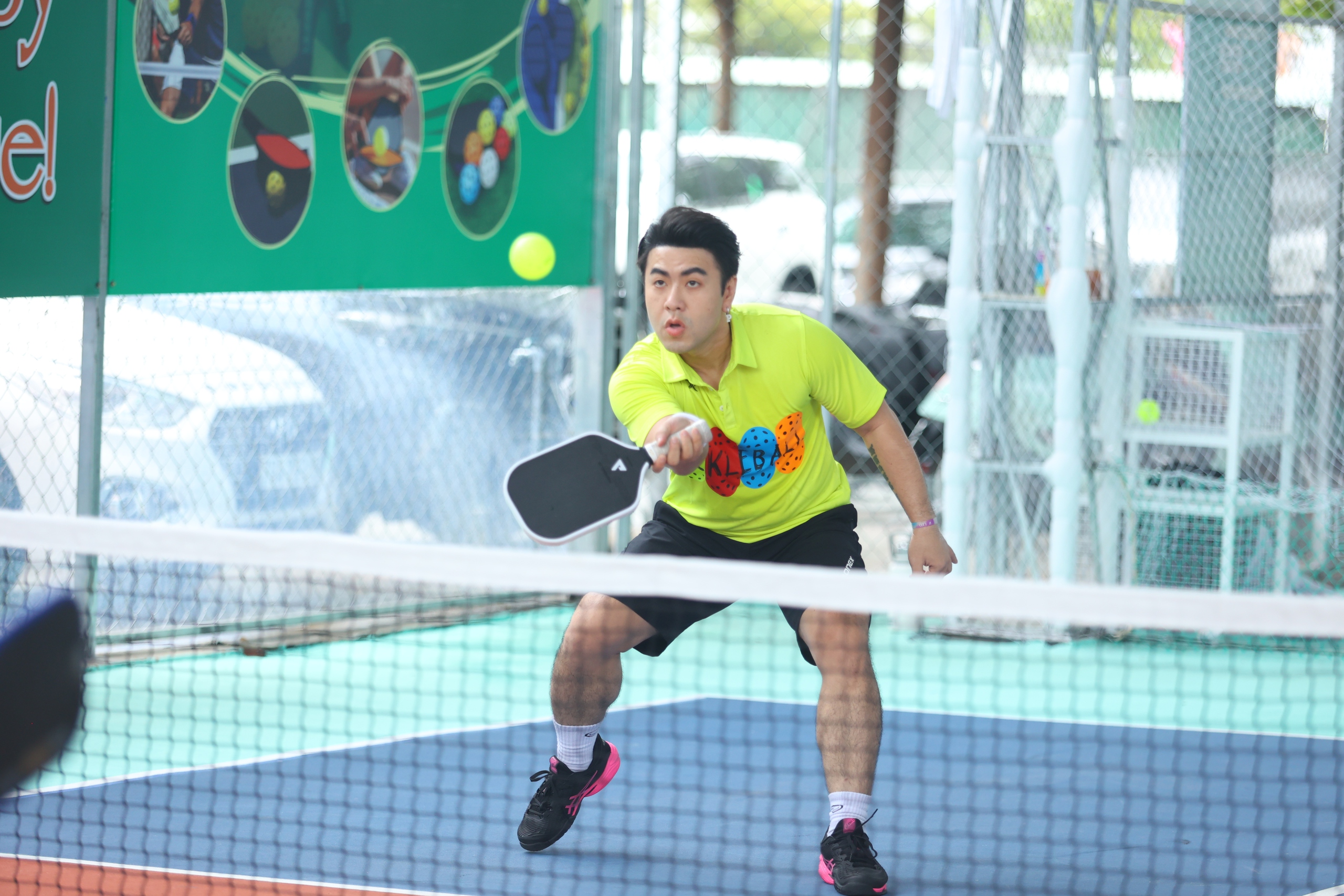 Diễn viên Huy Khánh, ca sĩ Akira Phan 'cháy' hết mình cùng giải pickleball đầy ý nghĩa- Ảnh 9.