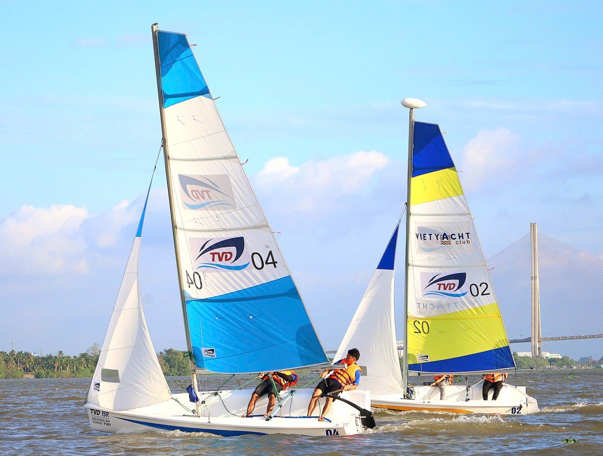 Can Tho first organized a sailing festival on Hau river picture 2