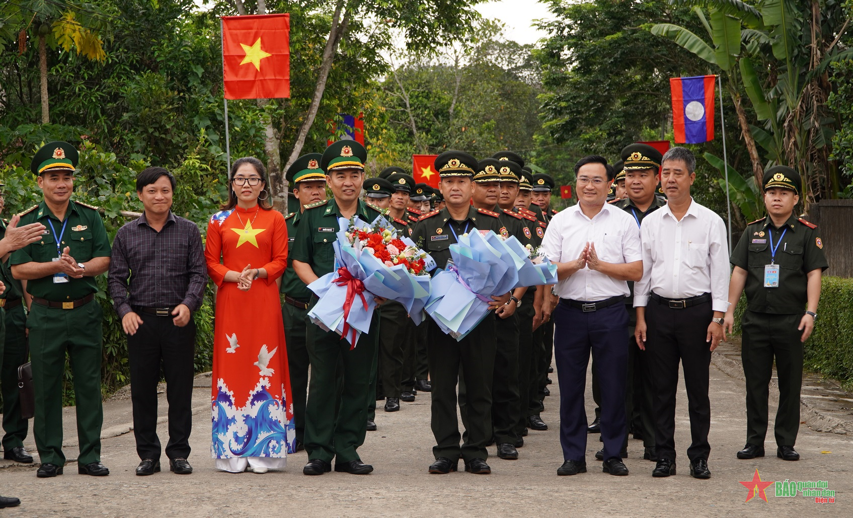 The 2nd Young Officers Exchange officially took place in the Ha Tinh and Nghe An Border Area