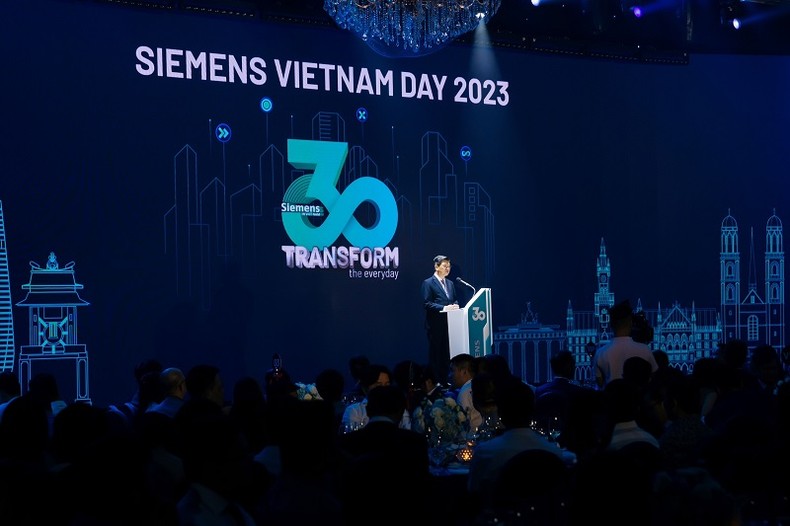 ซีเมนส์ฉลองครบรอบ 30 ปีแห่งการก่อตั้งและความสัมพันธ์กับเวียดนาม ภาพ 1