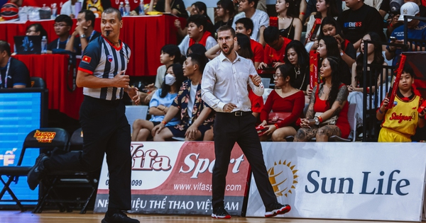 Le meilleur entraîneur du tournoi de basket-ball VBA 2023 se lance dans un nouveau défi en Australie