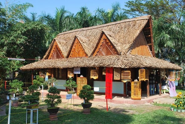 ស្តាប់រឿងផ្ទះកុមារ Cam Thanh ទទួលស្គាល់ជារូបភាពបេតិកភណ្ឌវប្បធម៌អរូបីរបស់ជាតិ ២