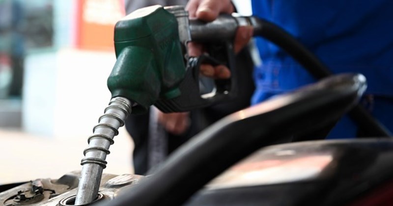 Gasoline prices today August 17: Sharp decrease across the board