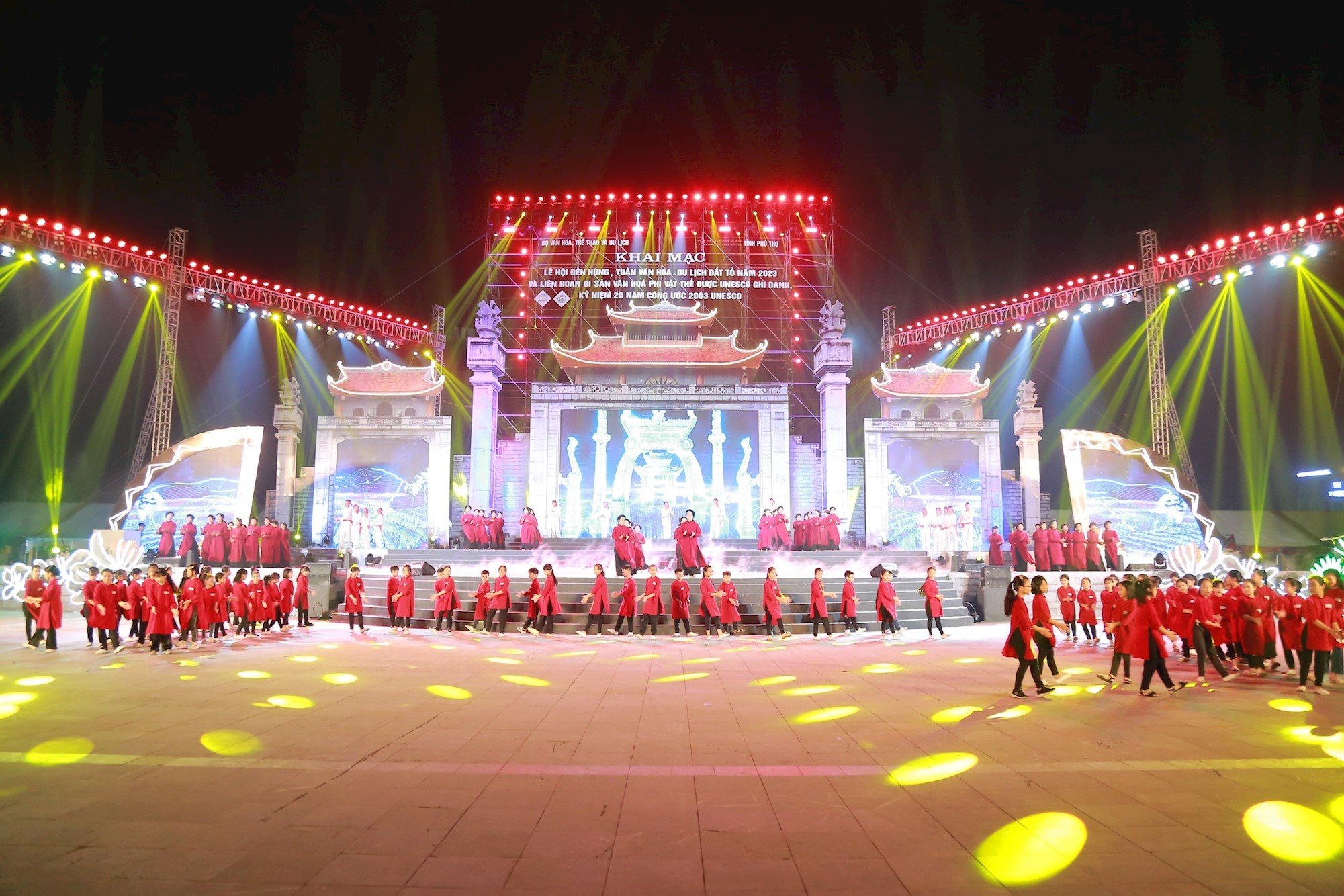 Plus de 20 événements à l'occasion de la Journée de commémoration des rois Hung - Festival du temple Hung 2023