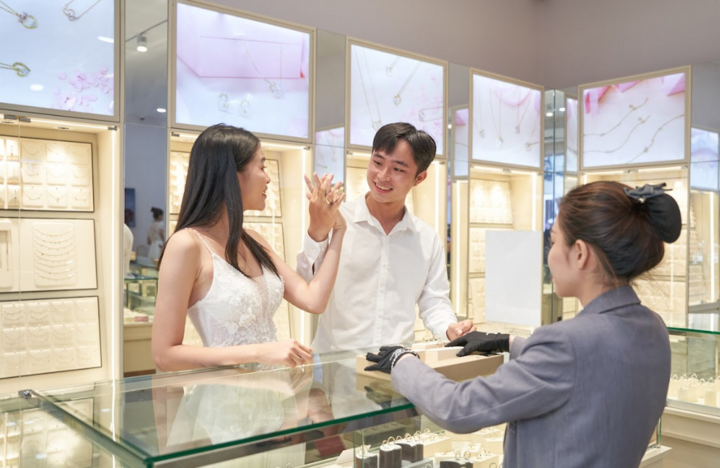 Huy Thanh Jewelry affirms international standard jewelry brand - 3