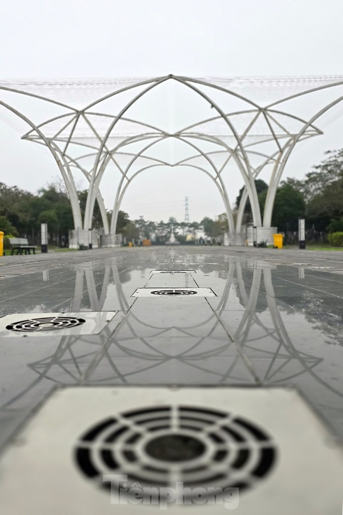 État actuel du parc en forme de guitare d'une valeur de 200 milliards de VND à Hanoi photo 20