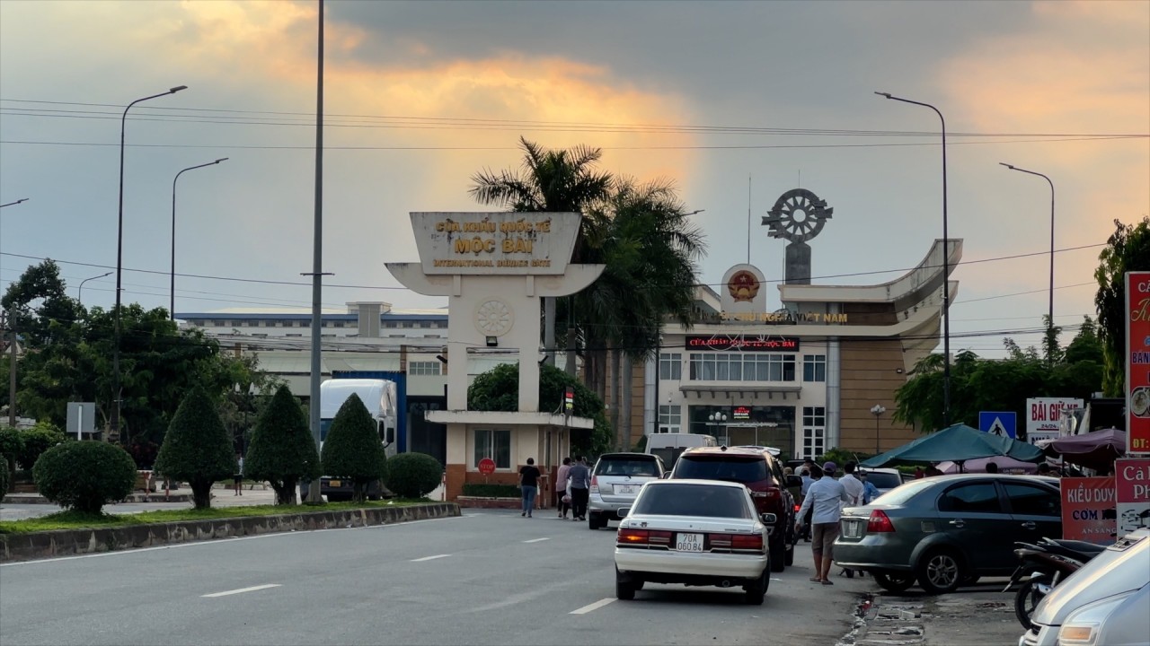 ベトナムとカンボジアの幸せな海岸線を結ぶ Nối những nhịp bờ vui Việt Nam –Campuchia