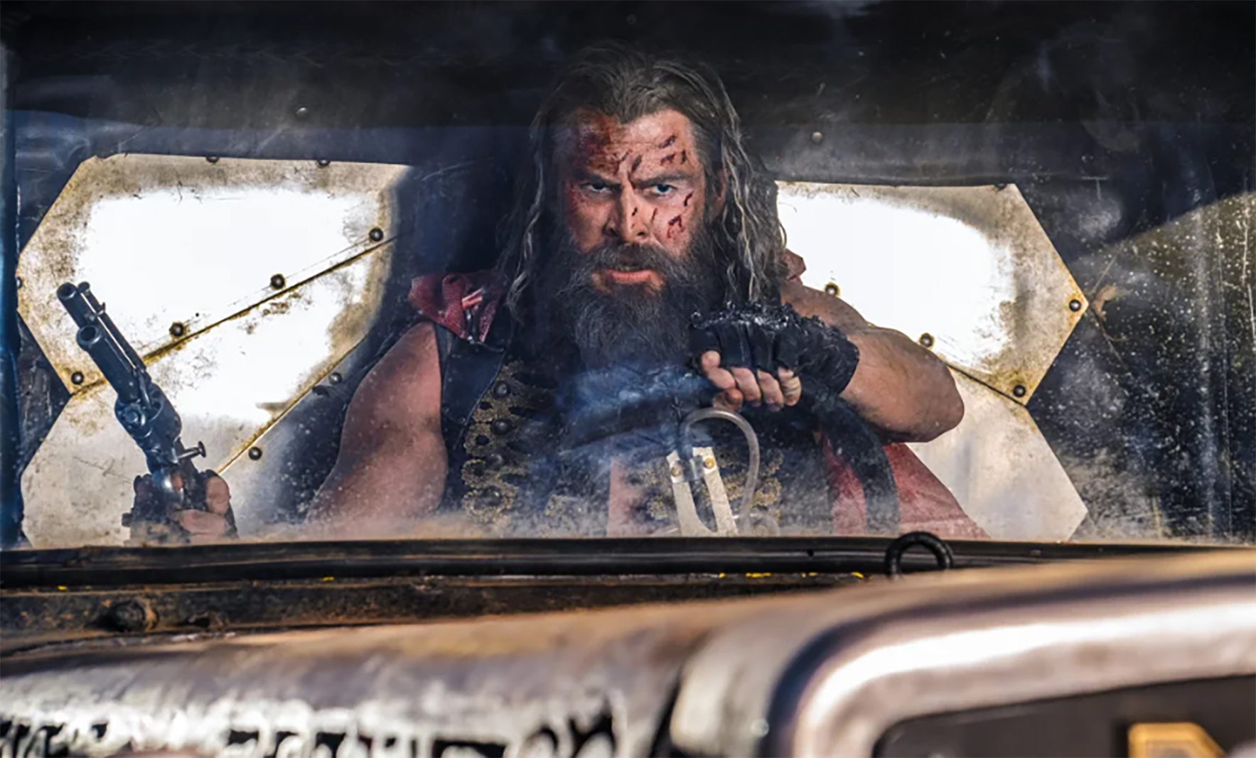 Anya Taylor-Joy hỏi đàn chị Charlize Theron trước khi đóng 'Furiosa: A Mad Max Saga'- Ảnh 3.