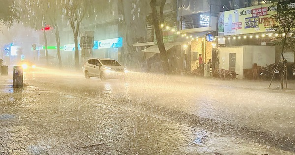 Ho Chi Minh Ville et le Sud connaîtront de fortes pluies généralisées jusqu'à la fin du mois, pourquoi ?