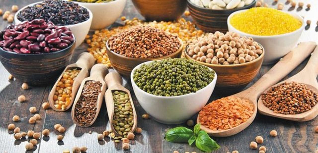 Vollkornprodukte sind reich an Vitaminen, Mineralien, Ballaststoffen und Antioxidantien.