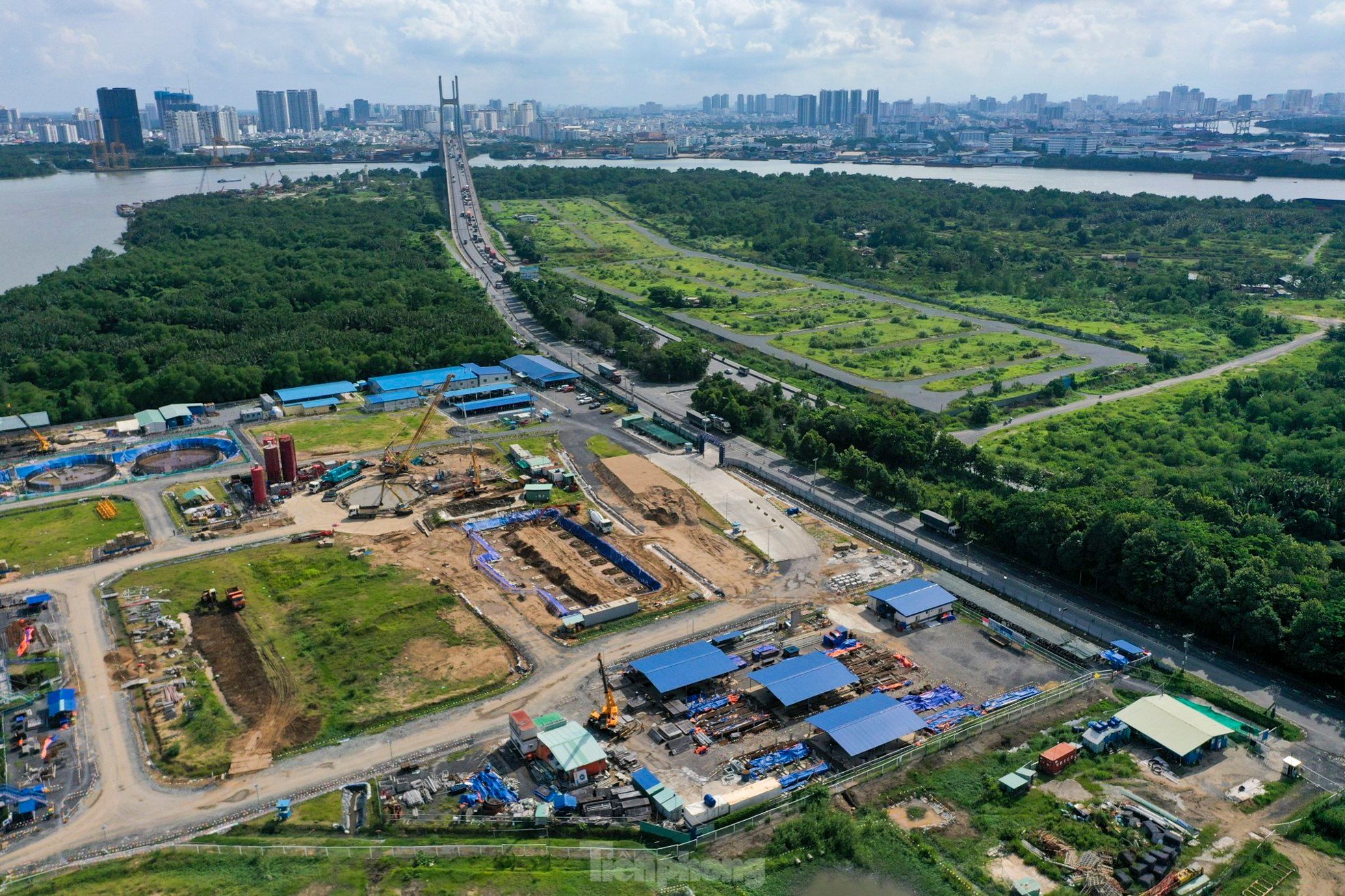 ภาพระยะใกล้ของโรงบำบัดน้ำเสียมูลค่า 6,000 พันล้านดอง ซึ่งเป็นโรงบำบัดน้ำเสียที่ใหญ่ที่สุดในเอเชียตะวันออกเฉียงใต้ ในนครโฮจิมินห์ ภาพที่ 8