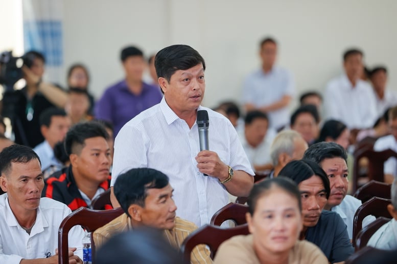 អ្នកបោះឆ្នោតបានធ្វើសំណើ និងអនុសាសន៍មួយចំនួនទាក់ទងនឹងការវិនិយោគ និងការសាងសង់ផ្លូវល្បឿនលឿន ផ្លូវរថភ្លើង និងការអភិវឌ្ឍន៍សួនឧស្សាហកម្ម - រូបថត៖ Doan Nhat