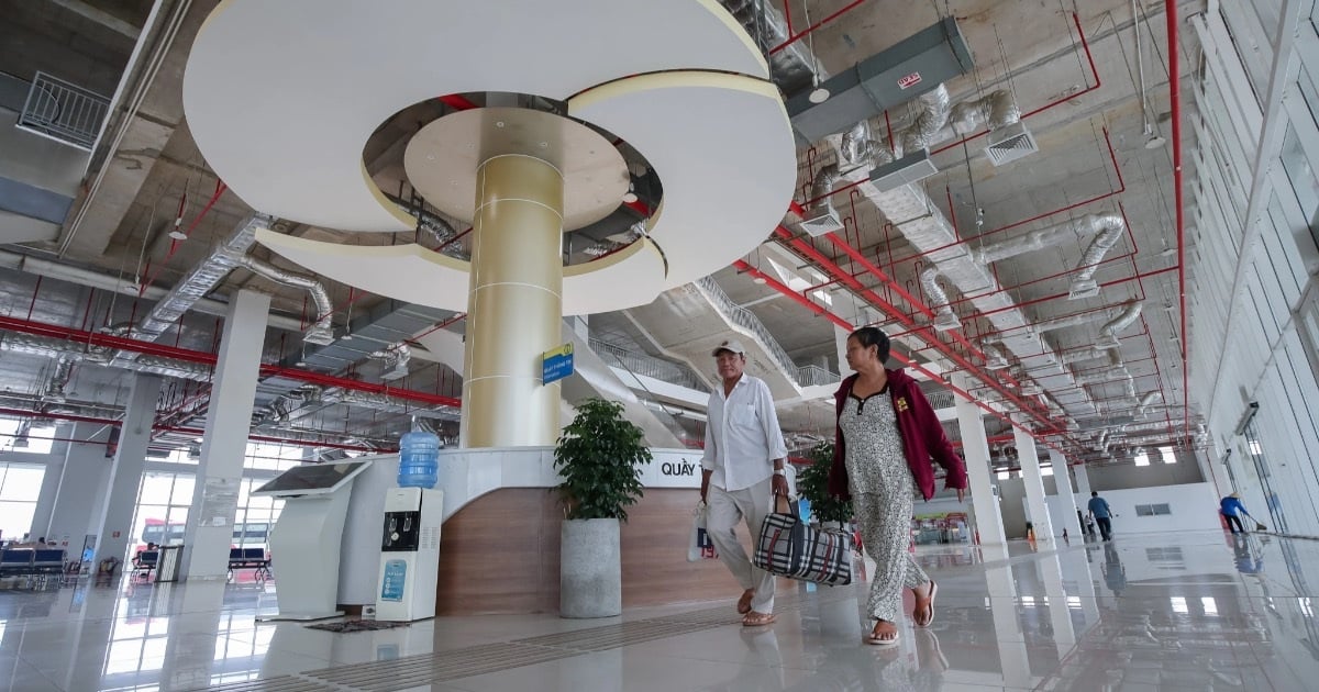 The largest and most modern bus station in the country... is deserted