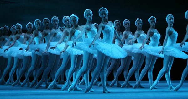 Nghệ sĩ ballet của nhà hát lừng danh Bolshoi biểu diễn tại Việt Nam