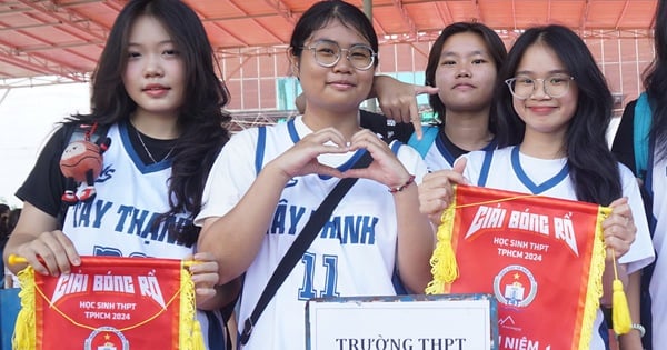 Ciudad Ho Chi Minh: Casi 1.000 estudiantes de secundaria compiten con entusiasmo en baloncesto