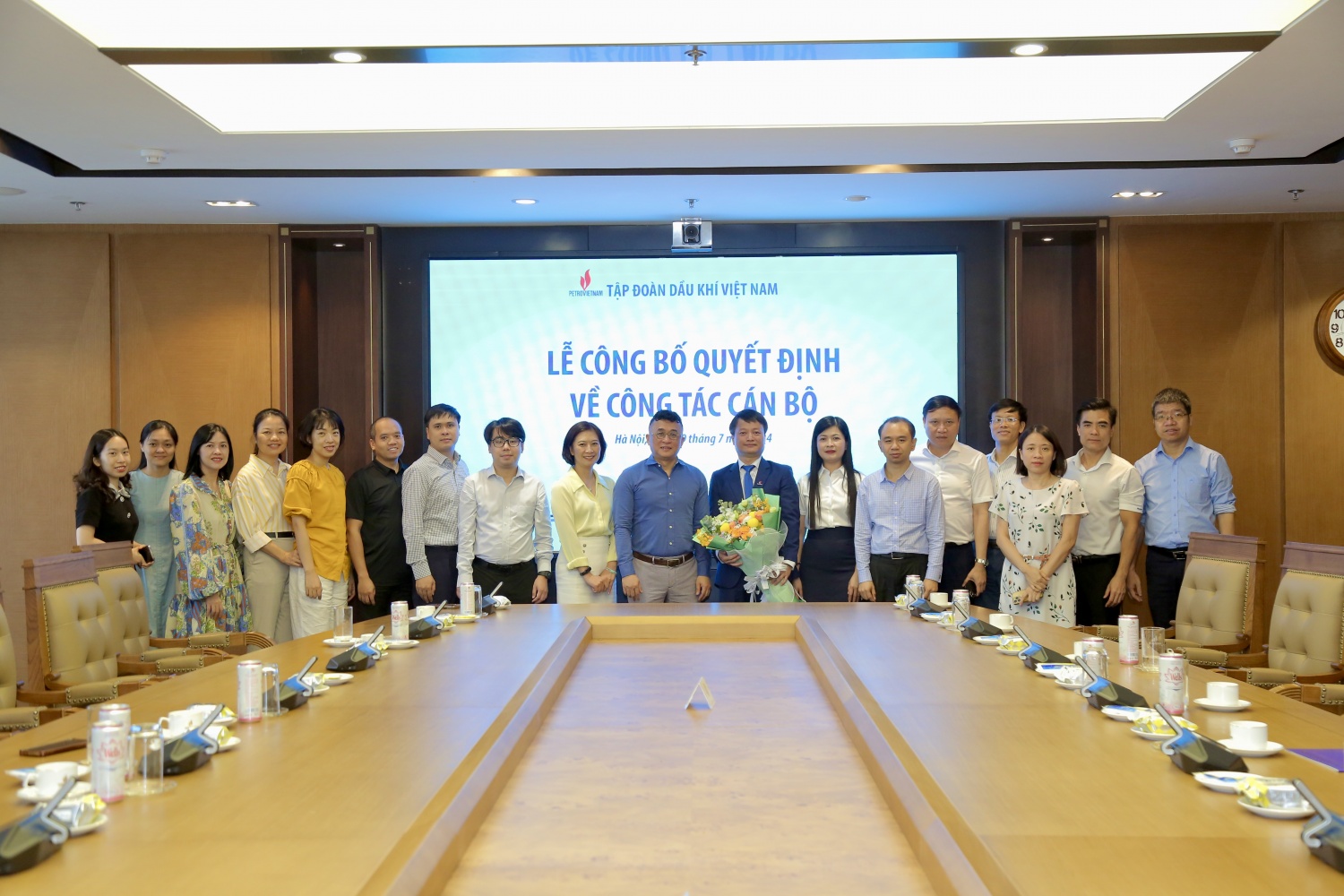 Trao quyết định bổ nhiệm Phó Trưởng Ban Thương mại Dịch vụ Tập đoàn