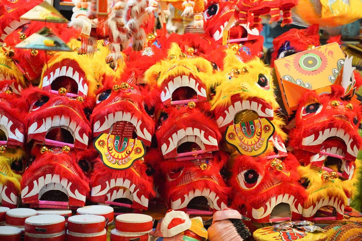 Many young families take to the streets to find the 'old Mid-Autumn Festival' photo 4