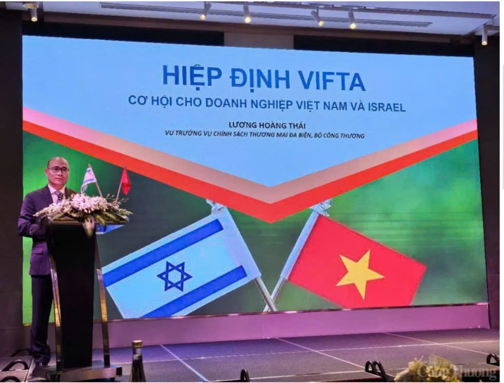 Director of the Multilateral Trade Policy Department, Mr. Luong Hoang Thai introduced the VIFTA Agreement.