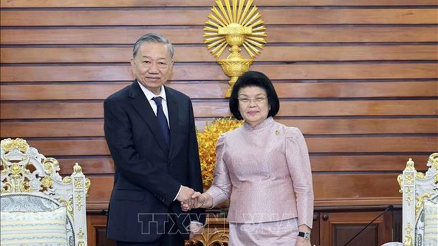 Vietnam-Cambodia aim for trade turnover of 20 billion USD