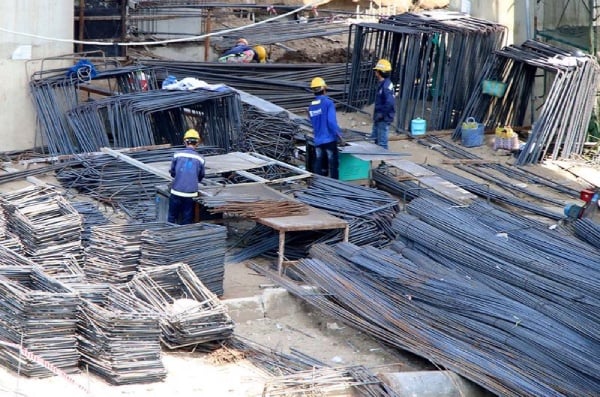 Schaffen Sie Bedingungen für Unternehmen, in die Produktion von Baumaterialien zu investieren.