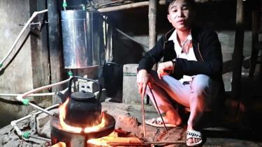 Los productos de estufas de leña frías y calientes funcionan según el principio de convección de calor del Sr. Nguyen Van Huynh.