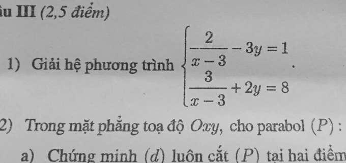 ส่วนที่ 1 คำถามที่ 3 เป็นการแก้ระบบสมการที่มีเครื่องหมายเศษส่วนในสมการแรกไม่ชัดเจน ภาพ:ตัวละครให้มา