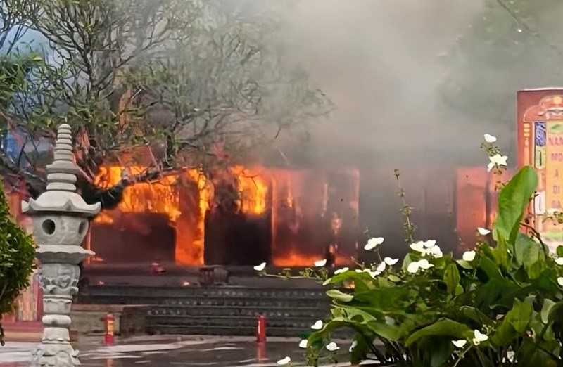 Phu Tho cave is over 800 years old, causing about 25 billion VND in damage. Image 1