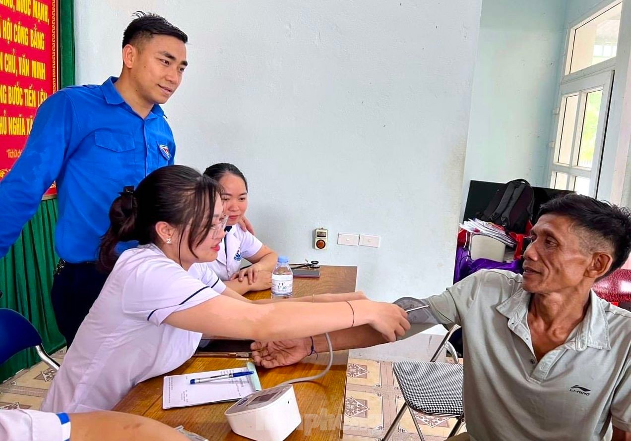 Des chiffres et des images impressionnants de jeunes de Nghe An lançant la campagne de bénévolat d'été, photo 14