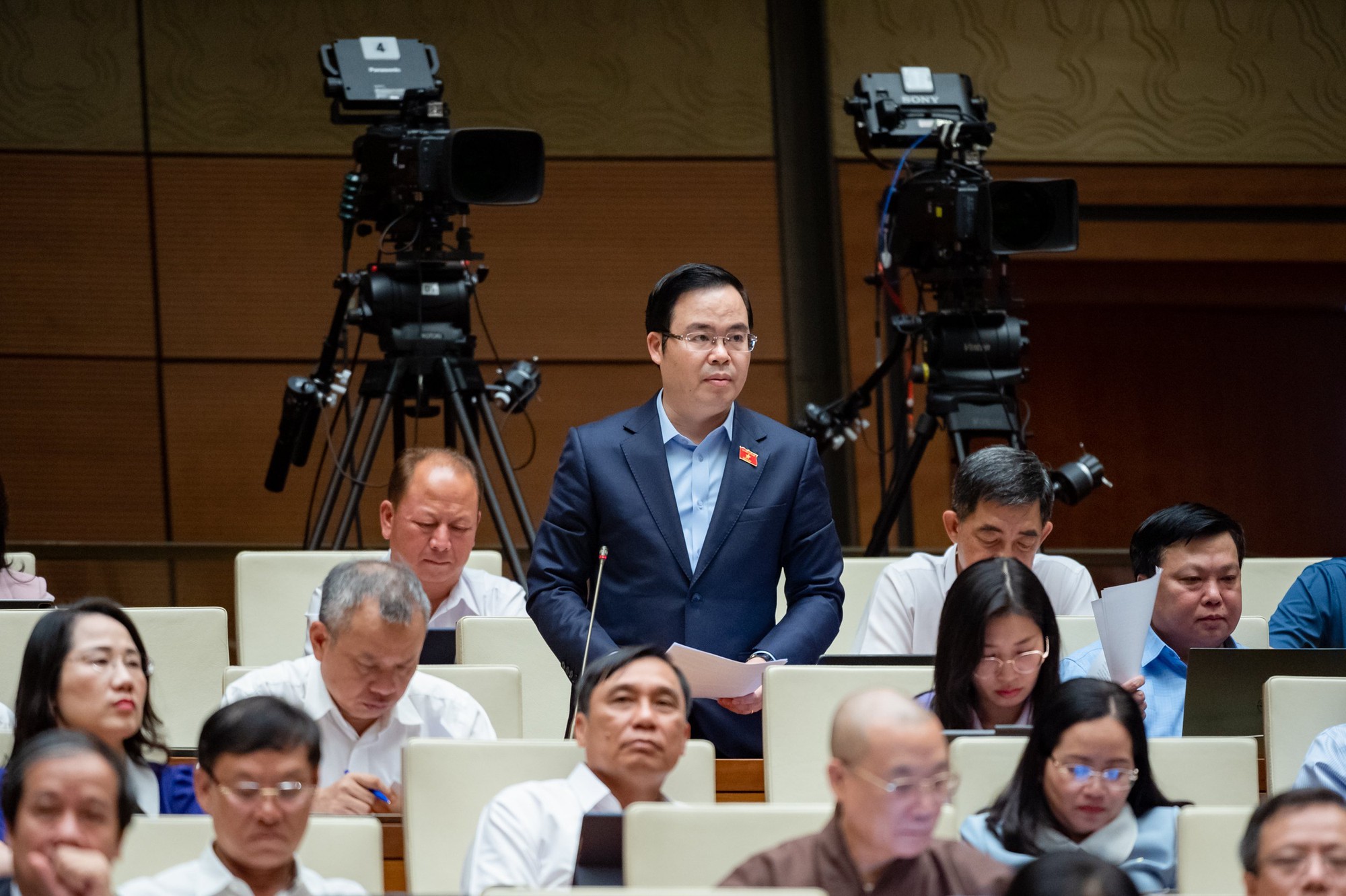 'Năng suất lao động bằng 12% Singapore, làm sao đại bàng đẻ trứng vàng cho chúng ta?' - Ảnh 1.