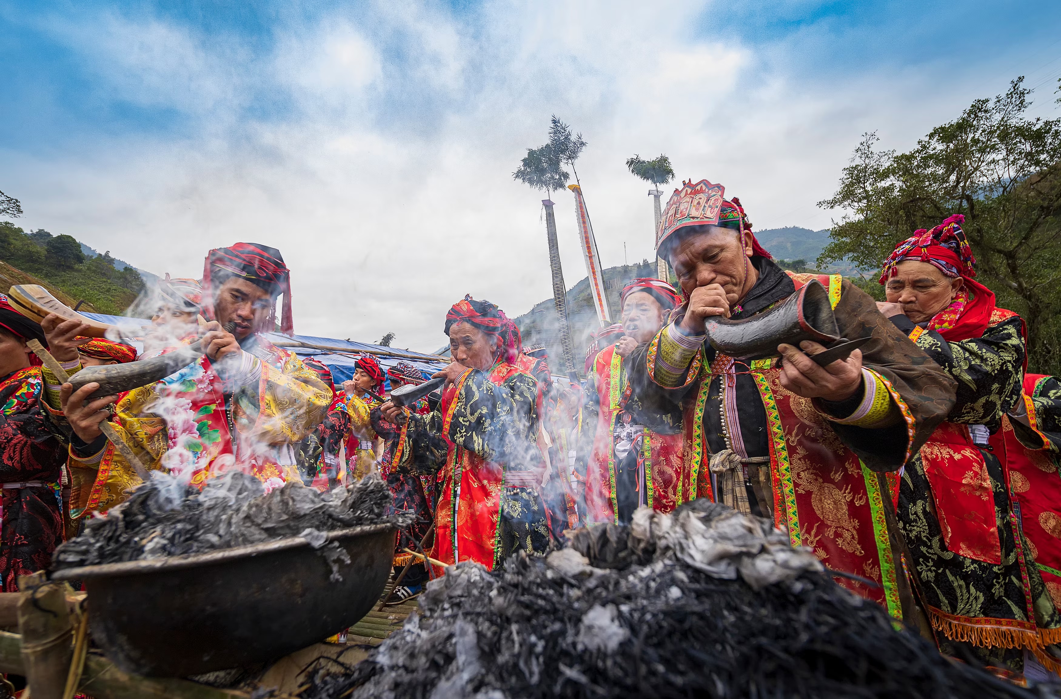 La cérémonie de passage à l'âge adulte du Dao rouge à Lao Cai