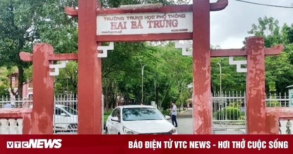 Proposal to discipline the principal of a famous high school in Hue