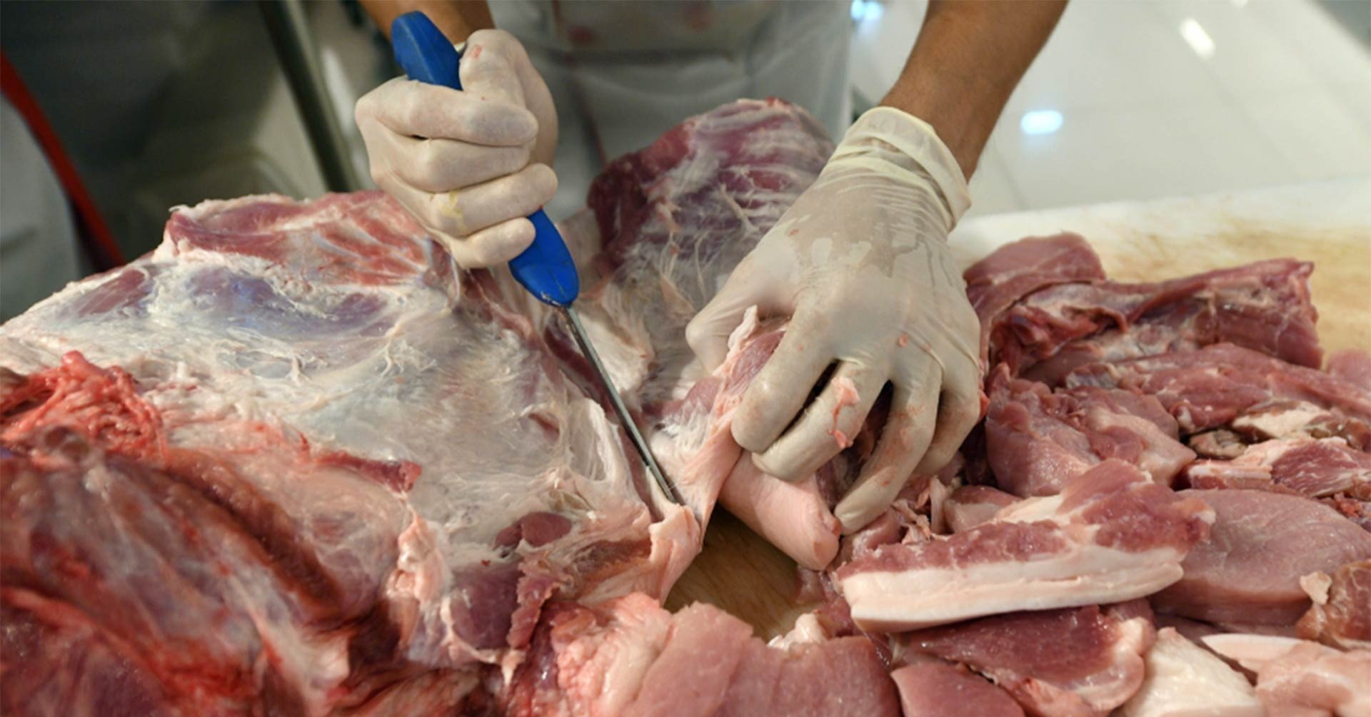 Los precios de la carne de cerdo aumentan drásticamente, los cangrejos reales en miniatura son súper baratos