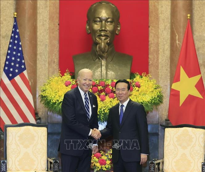 Le président Vo Van Thuong reçoit le président américain Joe Biden