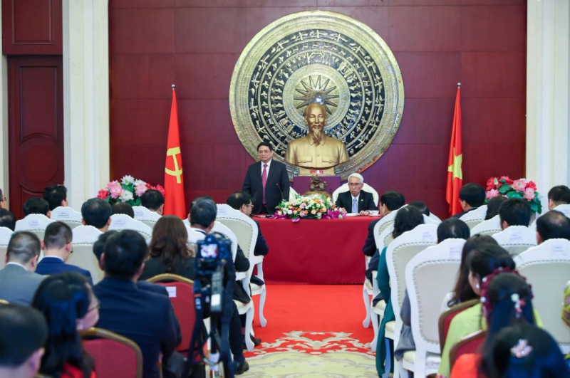 Prime Minister Pham Minh Chinh visits the Embassy and meets the Vietnamese community in China -0