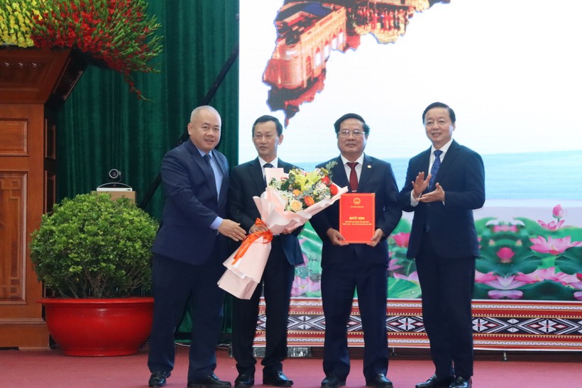 Premierminister Tran Hong Ha plant, Kon Tum zu einem wichtigen pharmazeutischen Produktionszentrum des Landes auszubauen, Bild 2