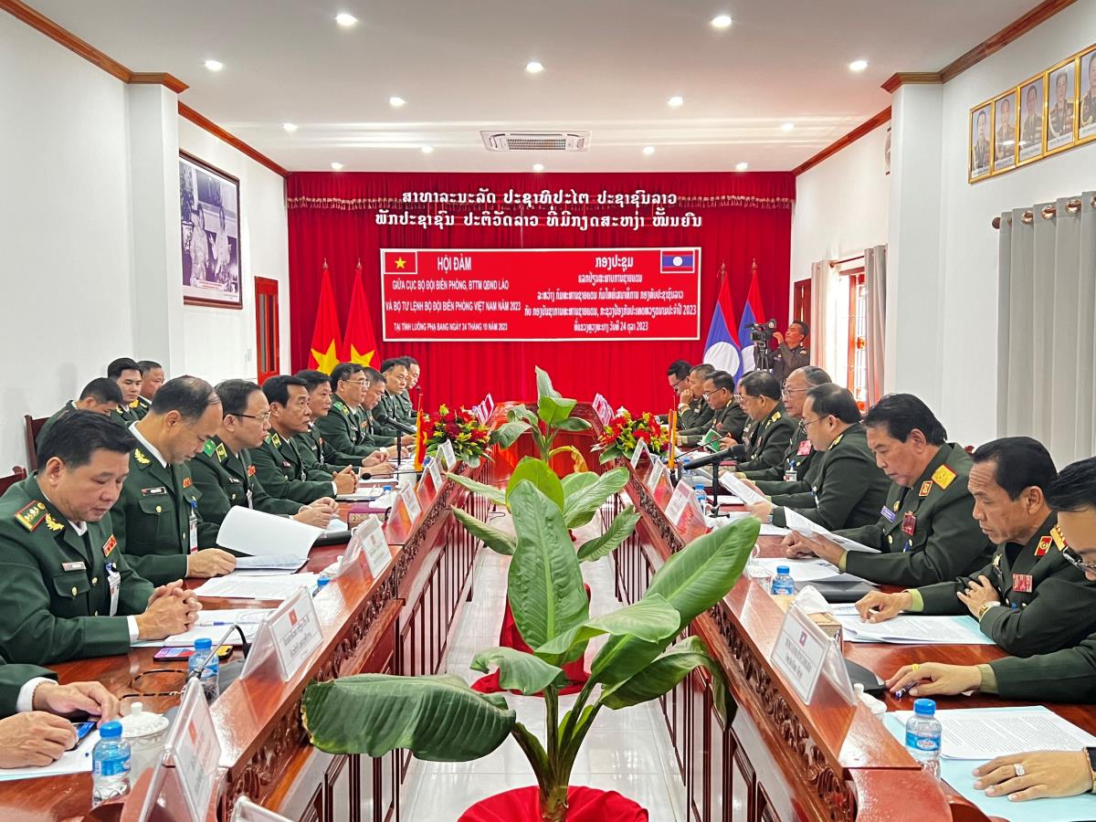 Las Fuerzas de Guardia Fronteriza de Vietnam y Laos fortalecen la cooperación para garantizar la seguridad fronteriza