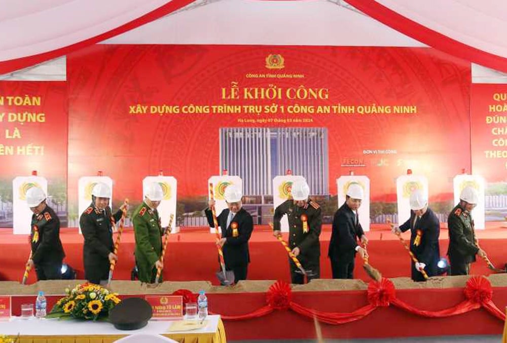 Evento - Ceremonia de inicio de obras del proyecto de construcción de la sede de la policía provincial de Quang Ninh, con un valor de casi 800 mil millones de dongs.