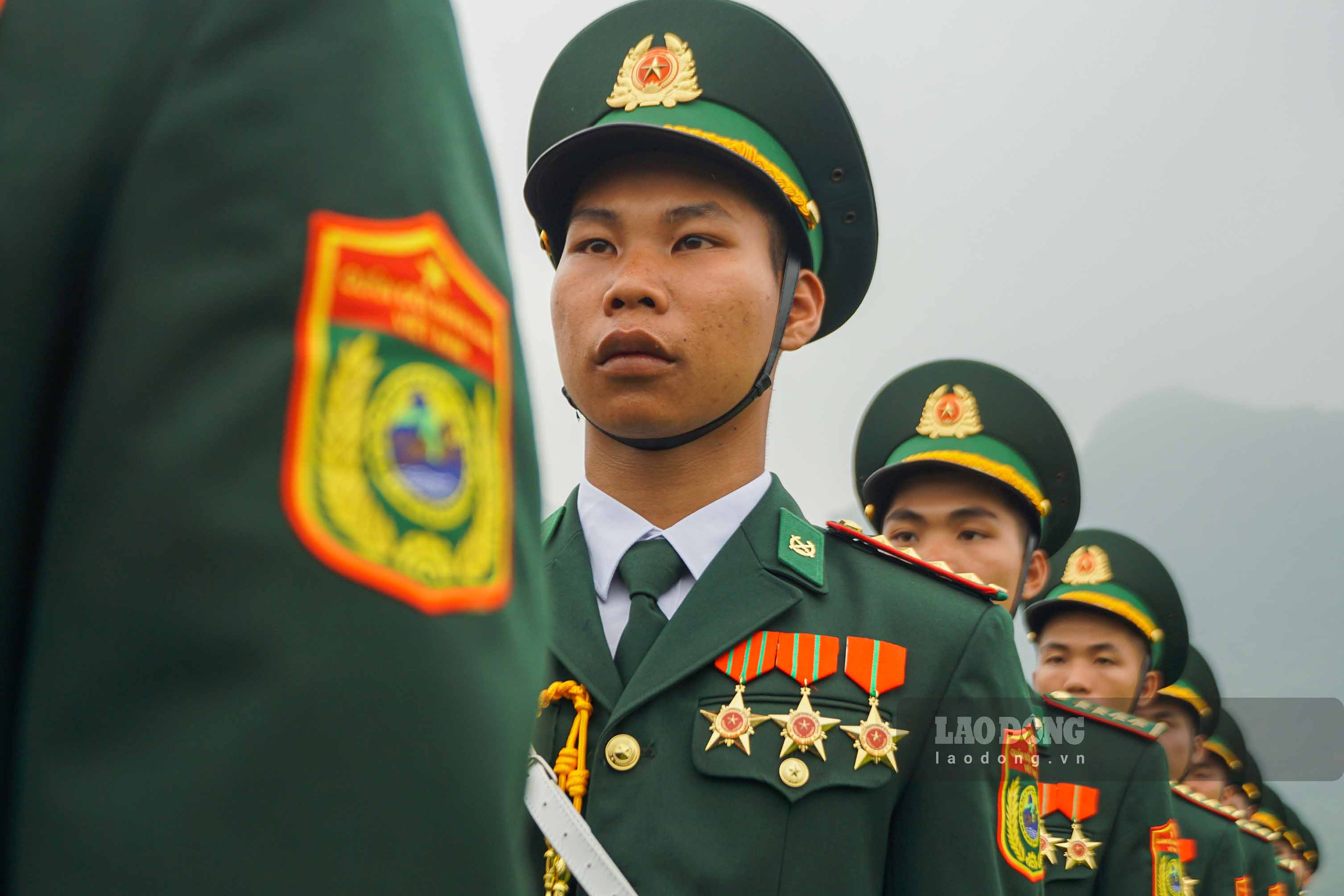 Today's parade rehearsal is to prepare well for the parade ceremony which will be held on the morning of May 7, 2024 after the rally at Dien Bien Provincial Stadium, according to Decision No. 821/QD-BQP, dated March 3, 2024 of the Ministry of National Defense on approving the Project to organize a parade to celebrate the 70th anniversary of Dien Bien Phu Victory (May 7, 1954 - May 7, 2024).