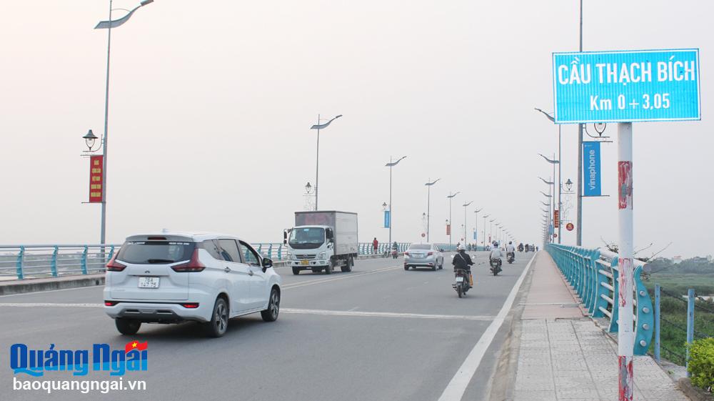 Thach Bich Bridge. Photo: Cam Thu