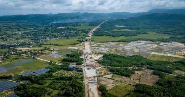 Forme de l'autoroute de Quang Ngai