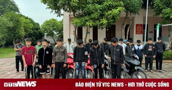 13 teenagers in Nghe An prosecuted for carrying knives and swords to chase and fight each other on the street