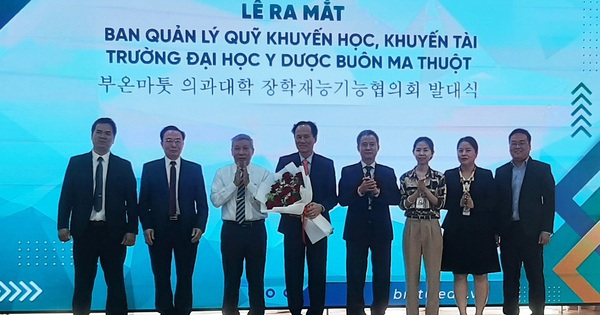 Thêm một quỹ khuyến học, khuyến tài dành cho sinh viên ngành y