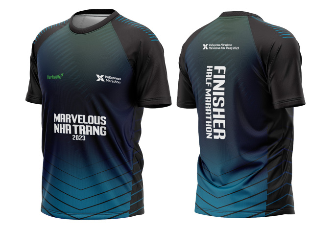 Finisher shirt for athletes who complete the 42km distance.