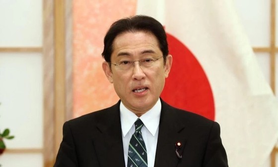 Japan: Premierminister Fumio Kishida bildet Kabinett um