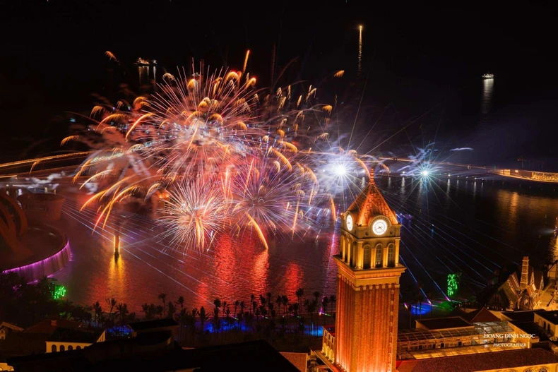 Feuerwerk „Ocean Symphony“ auf der Insel Phu Quoc, Foto 3