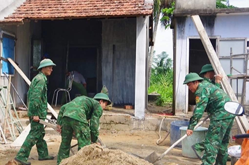 Mỗi tuần giúp đỡ một hộ nghèo ở khu vực biên giới biển - 1