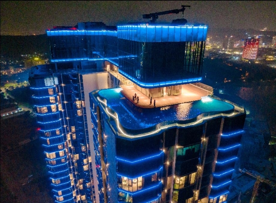 a la carte halong bay the attraction of the tallest hotel tower in halong officially operating image 1