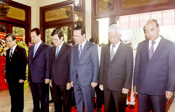 Solemnly celebrating the 135th birthday of President Ton Duc Thang photo 2